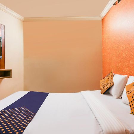 Hotel O Super Guest House Ahmedabad Exterior photo