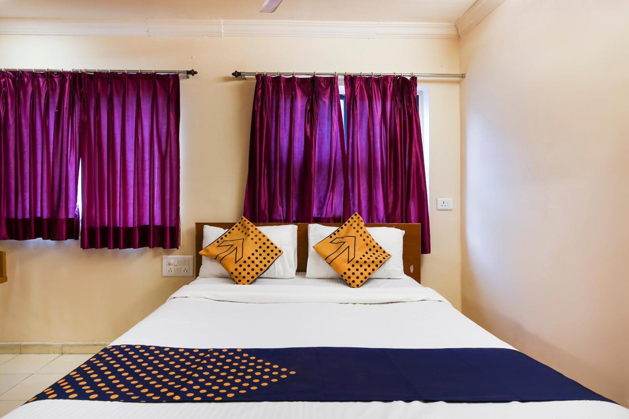 Hotel O Super Guest House Ahmedabad Exterior photo