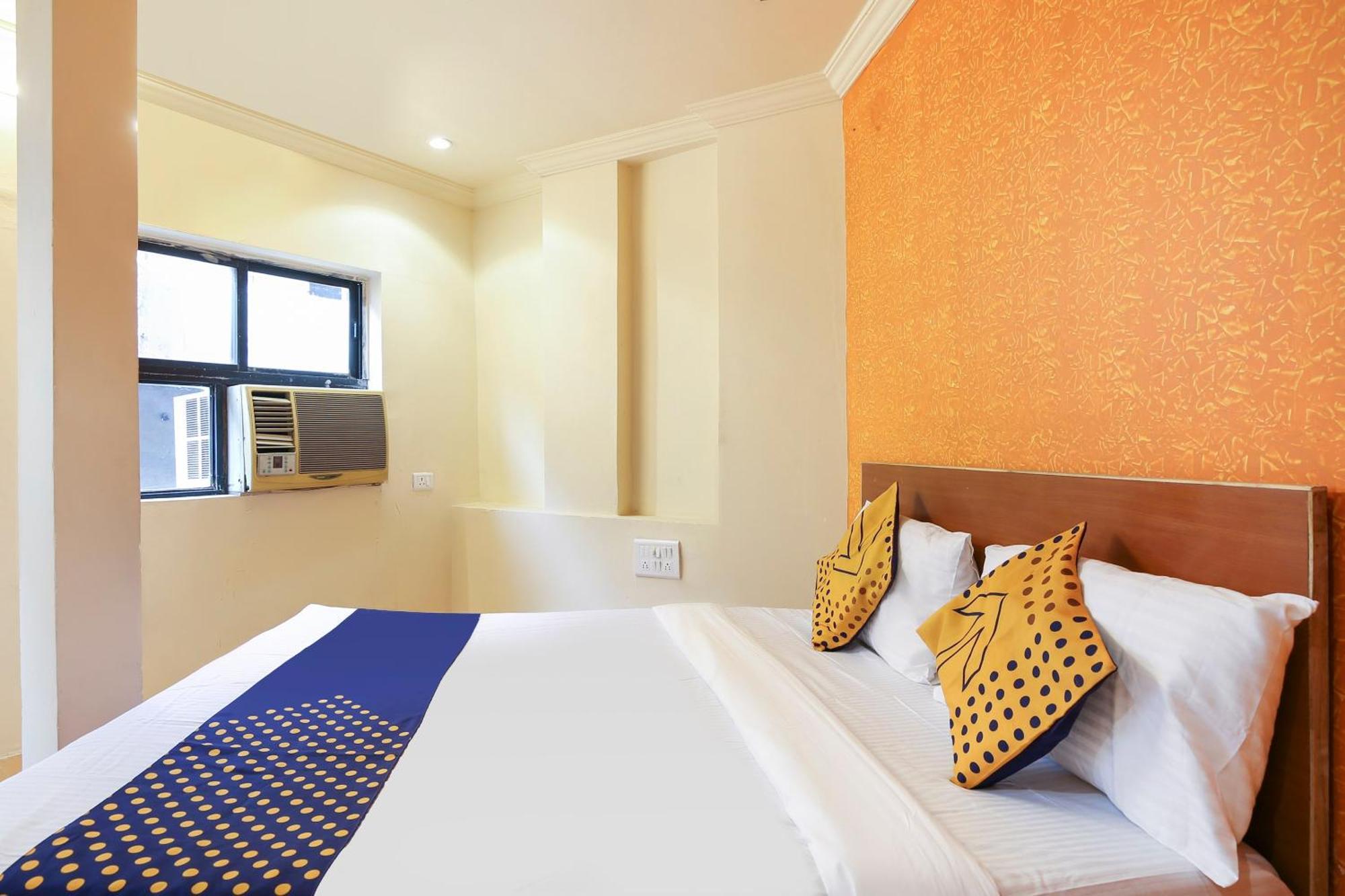 Hotel O Super Guest House Ahmedabad Exterior photo