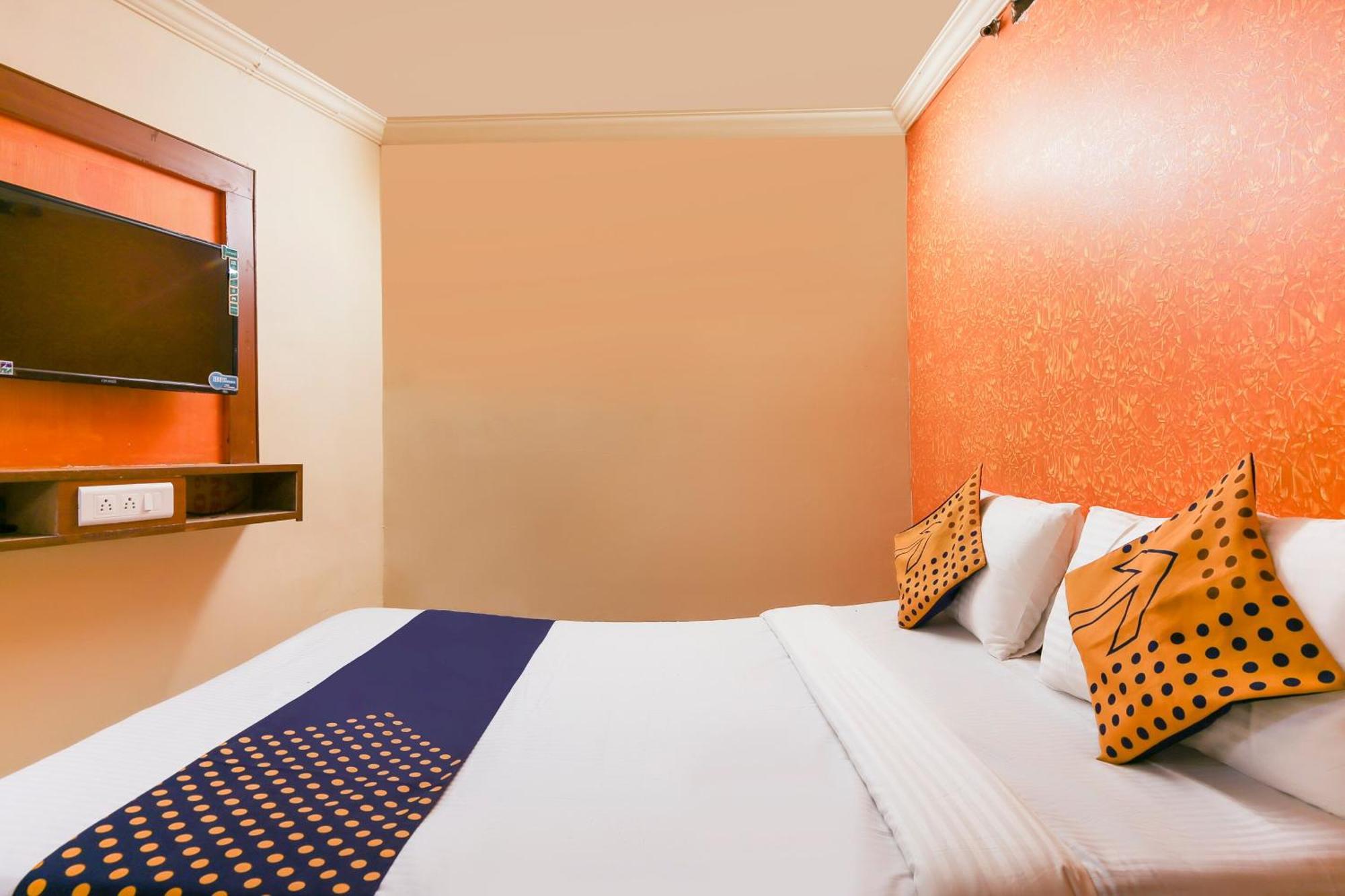 Hotel O Super Guest House Ahmedabad Exterior photo
